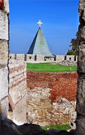 Church at ancient fortress Kalemegdan in Belgrade, Serbia Stockbilder - Microstock & Abonnement, Bildnummer: 400-05364761