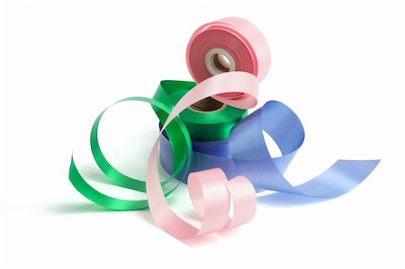 simsearch:400-05290222,k - Rolls of Gift Ribbons on White Background Photographie de stock - Aubaine LD & Abonnement, Code: 400-05368182