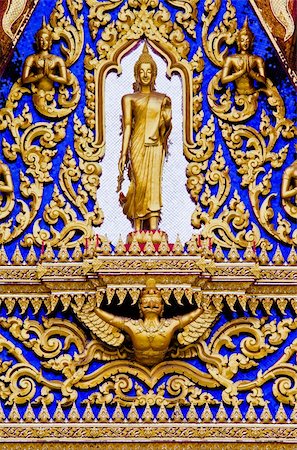 Buddha statues in the temple sanctuary. Photographie de stock - Aubaine LD & Abonnement, Code: 400-05369643