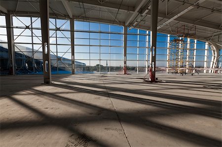 New unfinished building of airport Foto de stock - Super Valor sin royalties y Suscripción, Código: 400-05360639