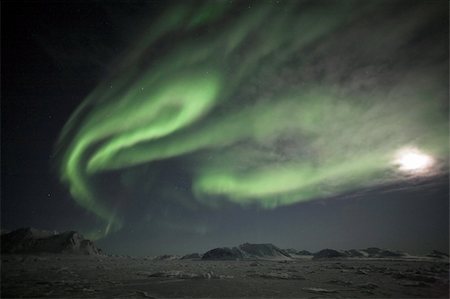 Aurora Borealis - northern lights - Spitsbergen, Svalbard Stock Photo - Budget Royalty-Free & Subscription, Code: 400-05361240