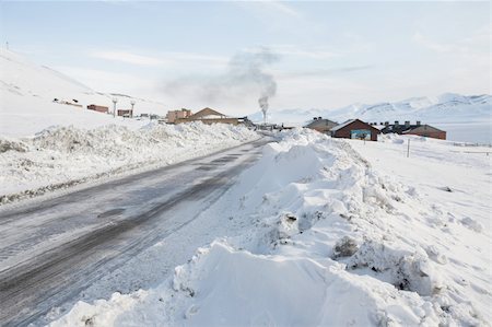 Barentsburg - Russian Arctic city Photographie de stock - Aubaine LD & Abonnement, Code: 400-05361289