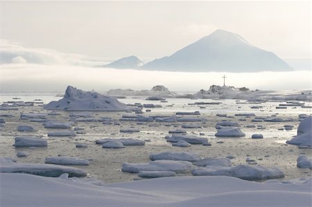 simsearch:400-05361285,k - Paysage de glacier Arctique - Spitzberg, Svalbard Photographie de stock - Aubaine LD & Abonnement, Code: 400-05361418