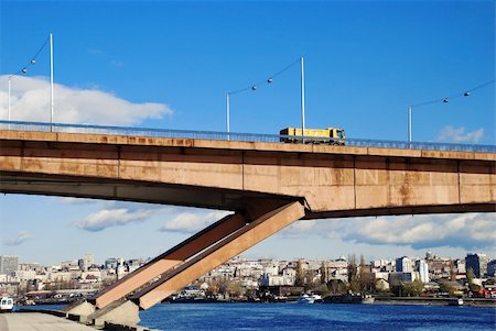 simsearch:400-06138380,k - bridge construction on Danube in Belgrade Foto de stock - Royalty-Free Super Valor e Assinatura, Número: 400-05361577