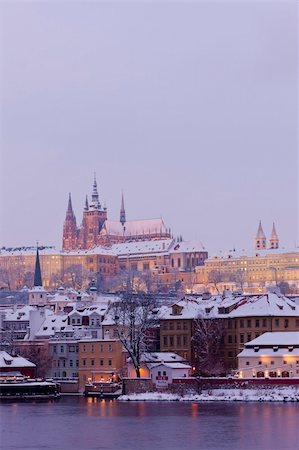 prager schloss - Hradcany in winter, Prague, Czech Republic Photographie de stock - Aubaine LD & Abonnement, Code: 400-05362362