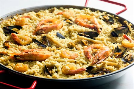 paella - paella with seafood Fotografie stock - Microstock e Abbonamento, Codice: 400-05362506