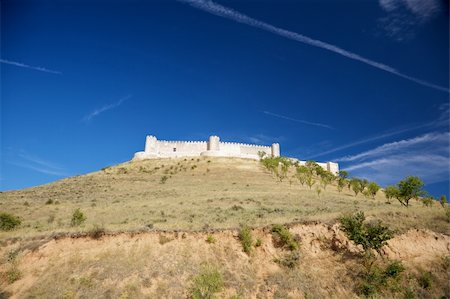 simsearch:400-04923978,k - castle of Jadraque at Guadalajara in Castilla Spain Foto de stock - Super Valor sin royalties y Suscripción, Código: 400-05363888