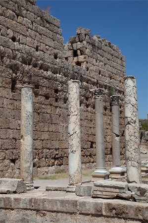Ancient city of Perge near Antalya Turkey Fotografie stock - Microstock e Abbonamento, Codice: 400-05377620