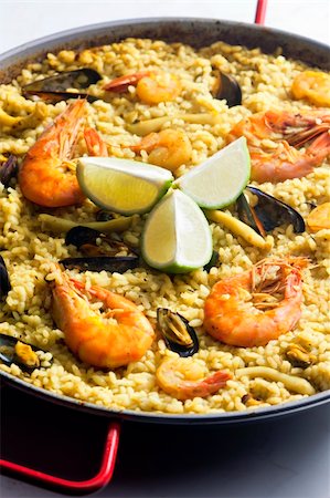 paella - paella with seafood Fotografie stock - Microstock e Abbonamento, Codice: 400-05379659