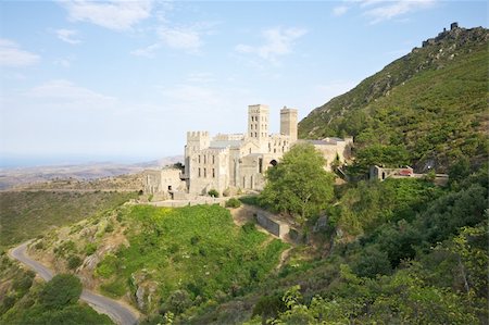 simsearch:400-06201865,k - Saint Pere Rodes monastery at Girona in Catalonia Spain Fotografie stock - Microstock e Abbonamento, Codice: 400-05379960