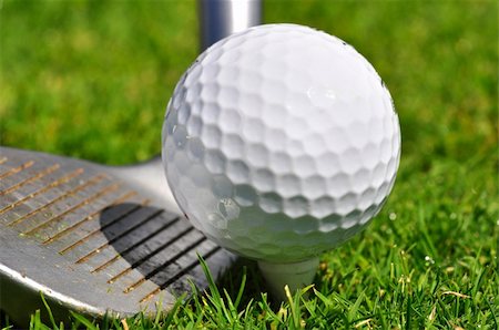 simsearch:400-05370464,k - Golf ball and driver, ready to strike Stock Photo - Budget Royalty-Free & Subscription, Code: 400-05370467