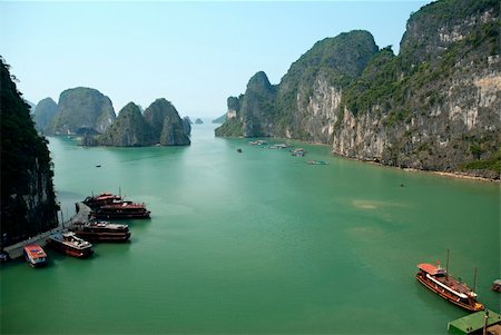 simsearch:400-05386174,k - boats on halong bay in vietnam Stock Photo - Budget Royalty-Free & Subscription, Code: 400-05372115