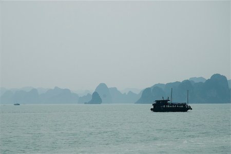 simsearch:400-05386174,k - boat on halong bay in vietnam Stock Photo - Budget Royalty-Free & Subscription, Code: 400-05372112