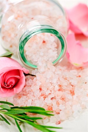 Pink bath salts in a glass jar with flowers and herbs Stock Photo - Budget Royalty-Free & Subscription, Code: 400-05372397