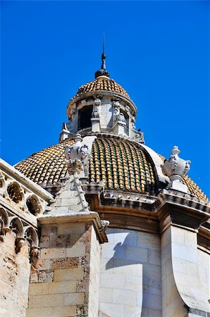 A view of the dome of the Tarragona Cathedral, Spain Stock Photo - Budget Royalty-Free & Subscription, Code: 400-05373340
