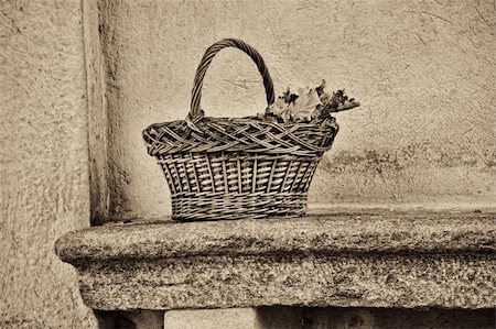 wicker basket on a bench, black and white filter Stock Photo - Budget Royalty-Free & Subscription, Code: 400-05384452