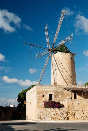 simsearch:400-08695427,k - old windmill on gozo island in malta Foto de stock - Super Valor sin royalties y Suscripción, Código: 400-05386158
