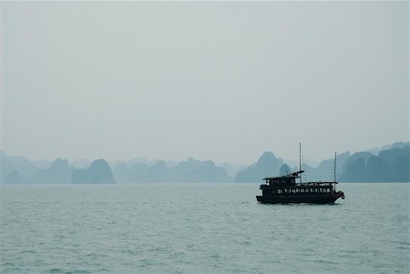 simsearch:400-05386174,k - boat on halong bay in vietnam Stock Photo - Budget Royalty-Free & Subscription, Code: 400-05386166