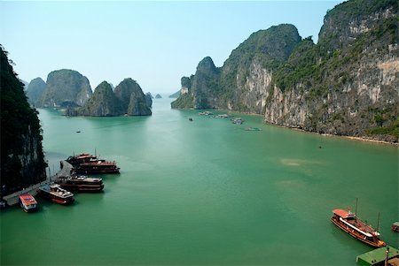 simsearch:400-05386174,k - boats on halong bay in vietnam Stock Photo - Budget Royalty-Free & Subscription, Code: 400-05386168