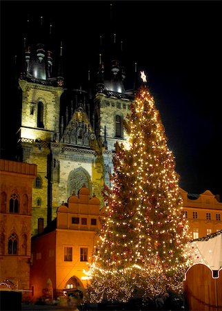 simsearch:400-05388385,k - Old Town Square at Christmas time, Prague, Czech Republic Fotografie stock - Microstock e Abbonamento, Codice: 400-05387056