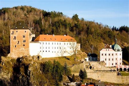 simsearch:400-05690633,k - castle Becov nad Teplou, Czech Republic Photographie de stock - Aubaine LD & Abonnement, Code: 400-05388382