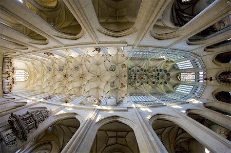 simsearch:400-05690626,k - interior of Cathedral of St. Barbara, Kutna Hora, Czech Republic Foto de stock - Super Valor sin royalties y Suscripción, Código: 400-05388405