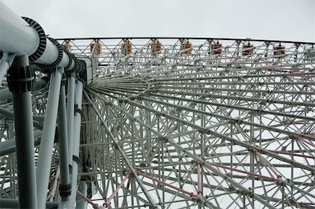 ferris wheel japan - Huge big wheel as seen from below Stock Photo - Budget Royalty-Free & Subscription, Code: 400-05381118