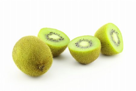 fresh kiwi  fruit on white background Photographie de stock - Aubaine LD & Abonnement, Code: 400-05381702