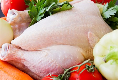 Raw chicken and vegetables ready to be prepared Foto de stock - Super Valor sin royalties y Suscripción, Código: 400-05382234