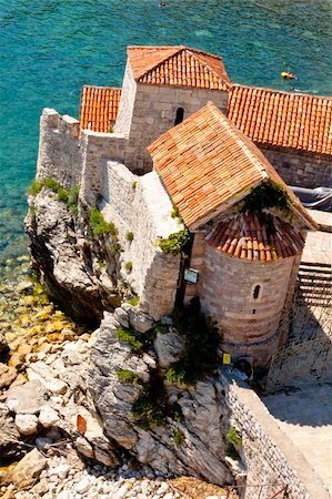 simsearch:400-05275998,k - Fort in Budva, Montenegro. Summer day. Foto de stock - Super Valor sin royalties y Suscripción, Código: 400-05382375