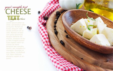 simsearch:400-07260354,k - Feta cheese slices with olive oil and rosemary Stockbilder - Microstock & Abonnement, Bildnummer: 400-05382442