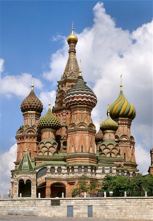 simsearch:851-02962517,k - St Basil's Cathedral on Red Square in Moscow, Russia Foto de stock - Super Valor sin royalties y Suscripción, Código: 400-05665085