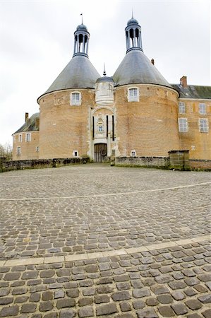 simsearch:400-05690633,k - Saint Fargeau Castle, Burgundy, France Photographie de stock - Aubaine LD & Abonnement, Code: 400-05668496