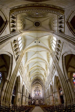 simsearch:400-05899180,k - interior of basilica Notre-Dame-de-l´Eoine, L'Epine, Champagne, France Stock Photo - Budget Royalty-Free & Subscription, Code: 400-05668516