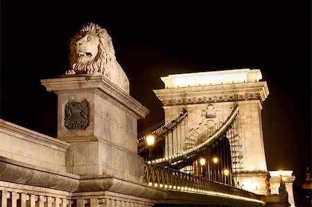 simsearch:400-06330815,k - view of chain bridge in Budapest, Hungary Foto de stock - Super Valor sin royalties y Suscripción, Código: 400-05669170