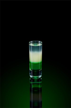 Layered cocktail shooter, shot drinks Photographie de stock - Aubaine LD & Abonnement, Code: 400-05674224