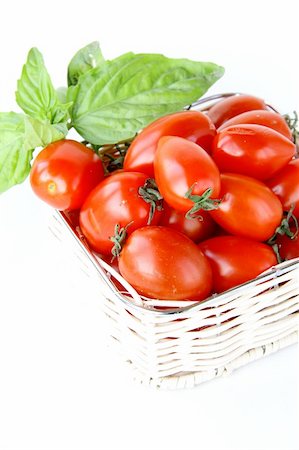 simsearch:400-06852377,k - fresh cherry tomatoes and basil over white Foto de stock - Super Valor sin royalties y Suscripción, Código: 400-05674406