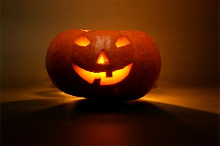 lantern, illuminating pumpkin in dark night Stock Photo - Budget Royalty-Free & Subscription, Code: 400-05674937