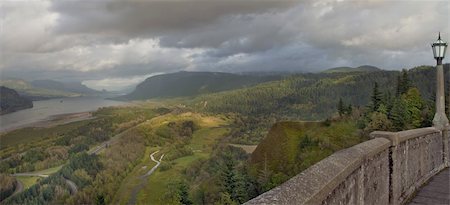 simsearch:400-09224968,k - Columbia River Gorge Scenic View from Crown Point Oregon Foto de stock - Royalty-Free Super Valor e Assinatura, Número: 400-05676655