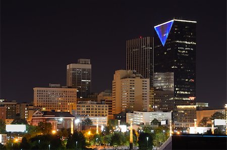 simsearch:400-08508399,k - Modern Architecture in downtown Atlanta, Georgia, USA. Photographie de stock - Aubaine LD & Abonnement, Code: 400-05677168