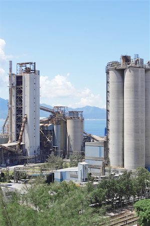 silo pipe picture - Cement Plant,Concrete or cement factory, heavy industry or construction industry. Stock Photo - Budget Royalty-Free & Subscription, Code: 400-05679070