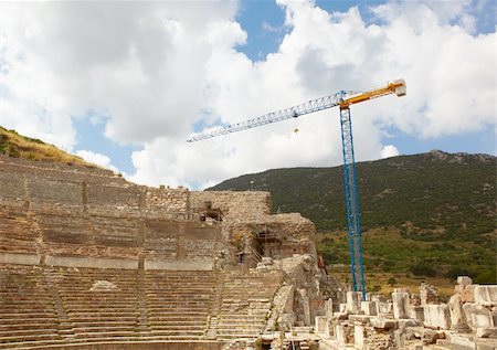 simsearch:400-04690181,k - Reconstruction of the remains of the large Amphitheater (Coliseum) in the city of Ephesus in modern day Turkey Foto de stock - Super Valor sin royalties y Suscripción, Código: 400-05679597