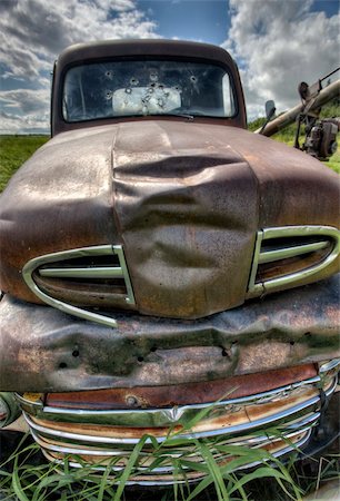 simsearch:649-07437388,k - Vintage Farm Trucks Saskatchewan Canada weathered and old Stock Photo - Budget Royalty-Free & Subscription, Code: 400-05679758