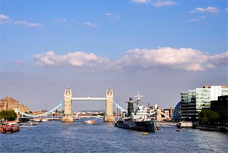 simsearch:400-07298271,k - Tower Bridge in London, UK Photographie de stock - Aubaine LD & Abonnement, Code: 400-05670054