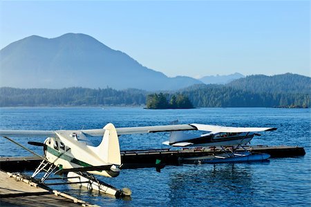 elenathewise (artist) - Seaplanes at dock in Tofino on Pacific coast of British Columbia, Canada Stock Photo - Budget Royalty-Free & Subscription, Code: 400-05671223