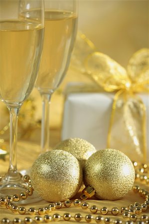 simsearch:400-04288408,k - gold Christmas Stock Photo - Budget Royalty-Free & Subscription, Code: 400-05672424