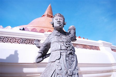 Statue in chinese style Wat Pra Pathom Chedi Thailand. Fotografie stock - Microstock e Abbonamento, Codice: 400-05686371