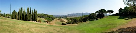 Golf course in Tuscany, Italy, situated in a beautiful scenery Photographie de stock - Aubaine LD & Abonnement, Code: 400-05686431