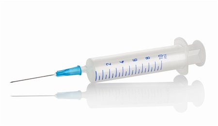 simsearch:400-04274877,k - Plastic syringe isolated on a white background. Clipping path Photographie de stock - Aubaine LD & Abonnement, Code: 400-05687328