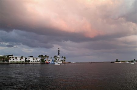 simsearch:400-05356679,k - The scenic Hillsboro Lighthouse in South Florida Fotografie stock - Microstock e Abbonamento, Codice: 400-05687785